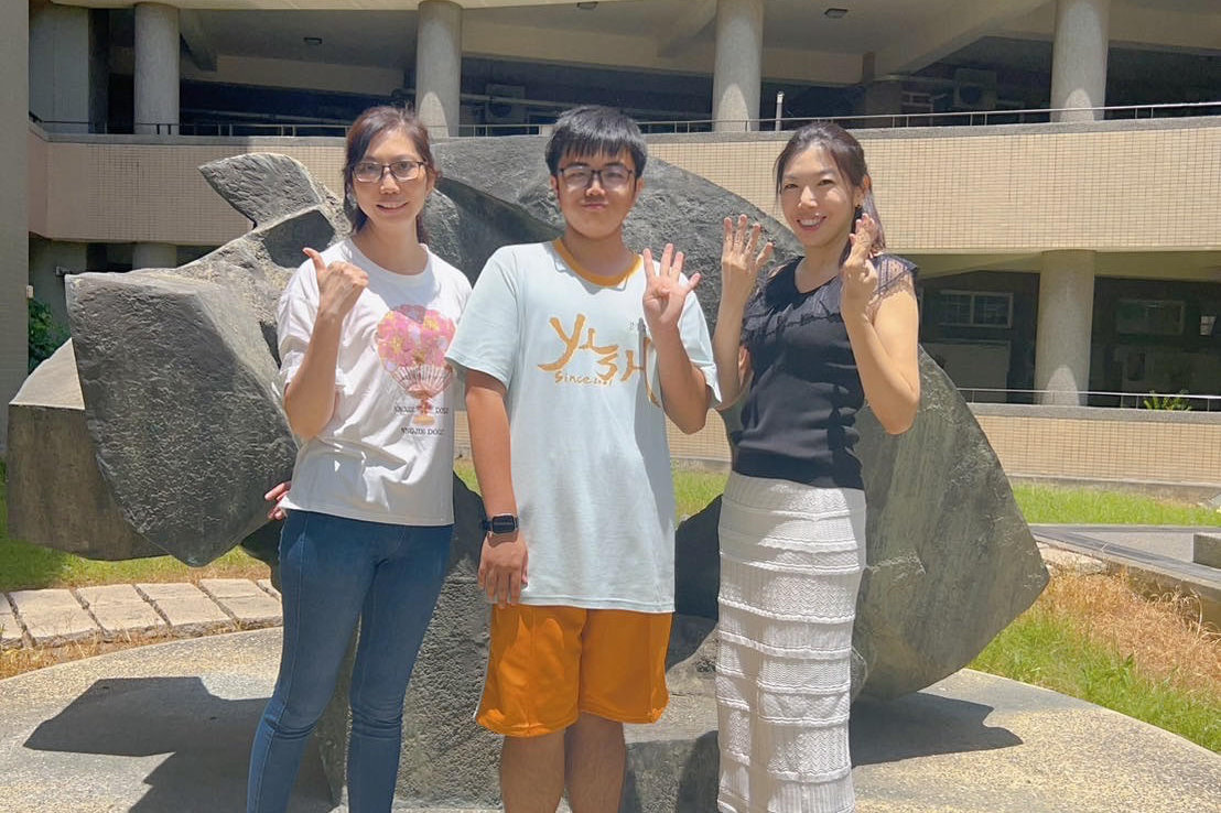 陳士凱同學參加「2024年苗栗縣第27屆夢花文學獎」榮獲青春夢花高中職組-優選獎，感謝林嘉琪老師指導。